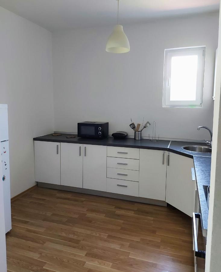 Makabo-Apartment In House Скопие Екстериор снимка