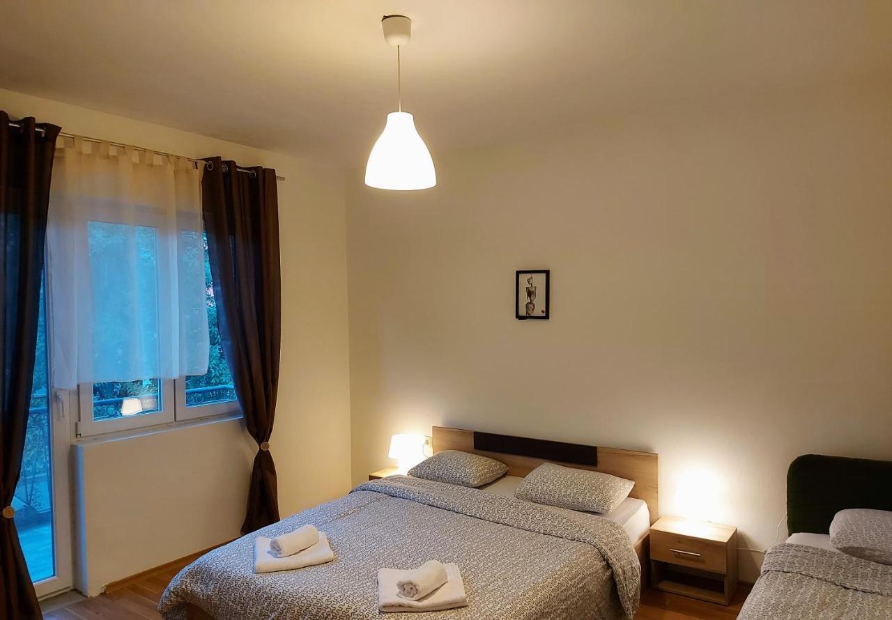 Makabo-Apartment In House Скопие Екстериор снимка