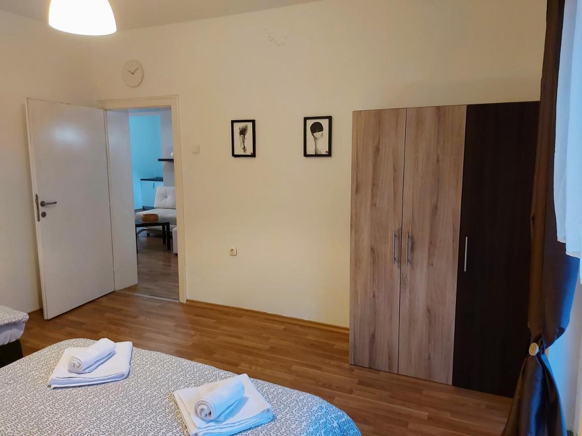 Makabo-Apartment In House Скопие Екстериор снимка
